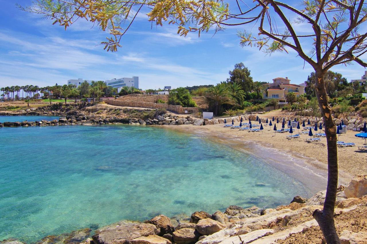 Lucile - Coralli Beachfront Apartment Paralimni Dış mekan fotoğraf