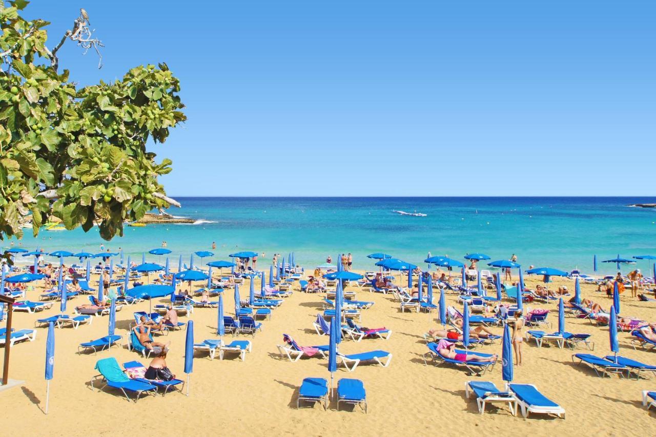 Lucile - Coralli Beachfront Apartment Paralimni Dış mekan fotoğraf