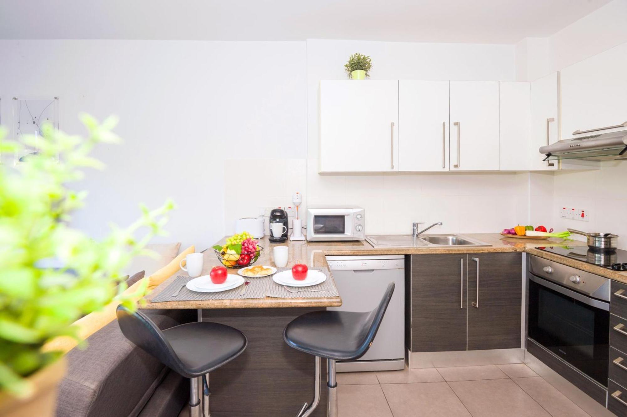 Lucile - Coralli Beachfront Apartment Paralimni Dış mekan fotoğraf