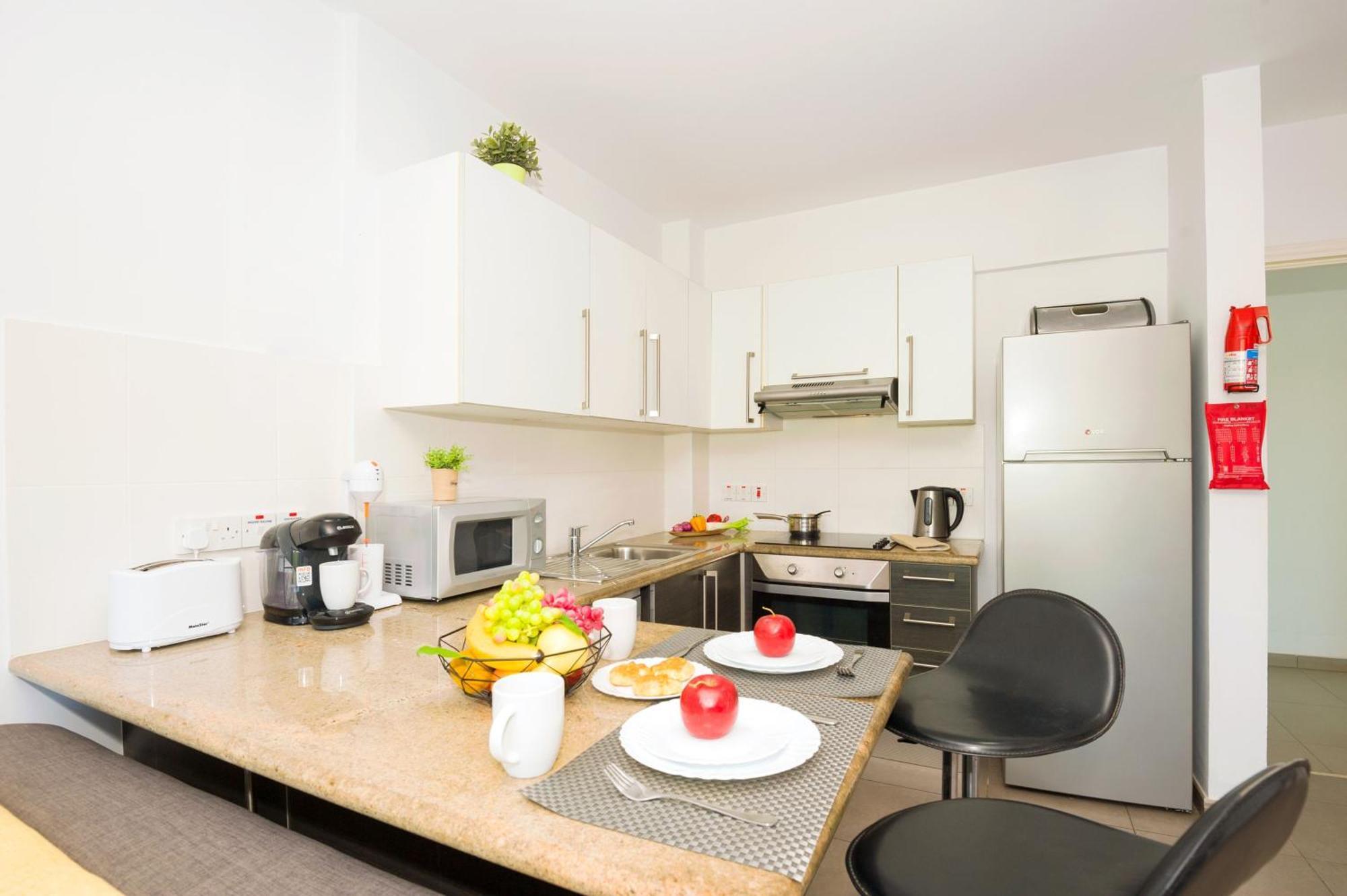 Lucile - Coralli Beachfront Apartment Paralimni Dış mekan fotoğraf