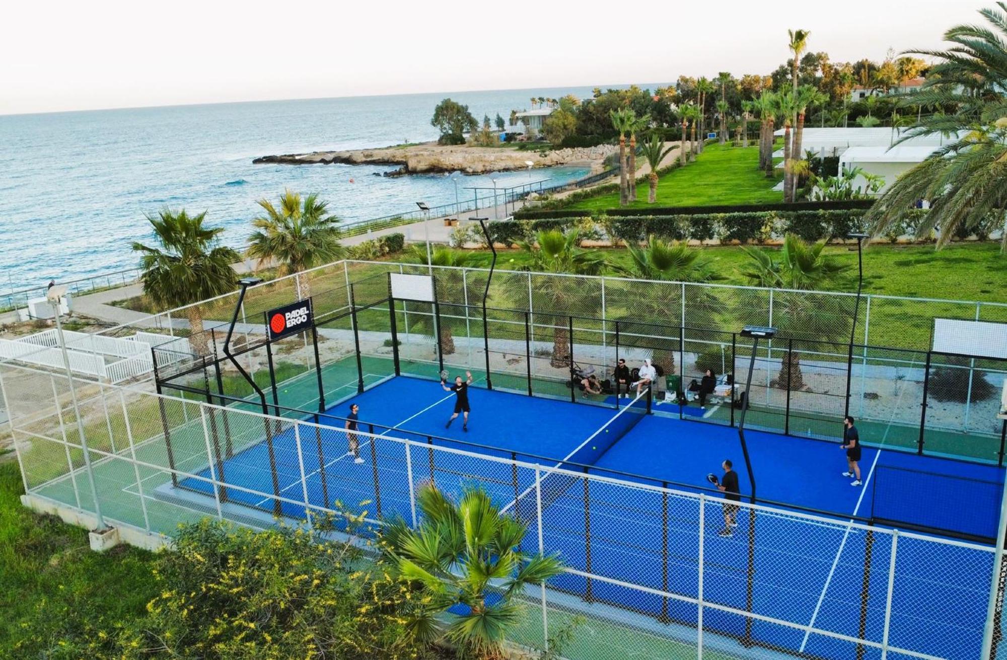 Lucile - Coralli Beachfront Apartment Paralimni Dış mekan fotoğraf